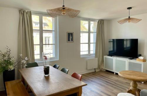 Centre Ville Apartment | Bohemian Rhapsody- Hyper centre Compiègne