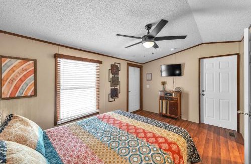 Kingston Hotel | Bohemian Rhapsody Suite 5 by The Lodges at Fossil Creek