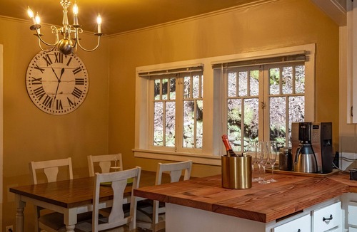 Northwood House | Bohemian Stay