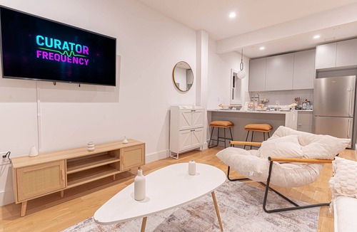 Bushwick Apartment | Boho 1bd w/Balcony Bushwick Hideaway