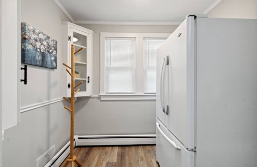 Maumee House | Boho abode Uptown Maumee by River-GREEN Side!