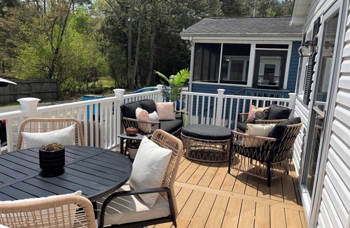 West Ocean City Cottage | Boho Beach Cottage- Quiet, Deck, Private parking, Bikes- 1 mi to Beach & Boards!