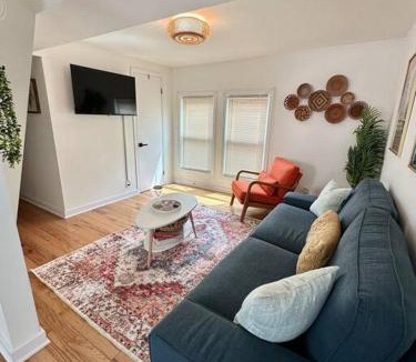 Logan Square Apartment | Boho Bliss - 1Br, 1Bath w/Patio!