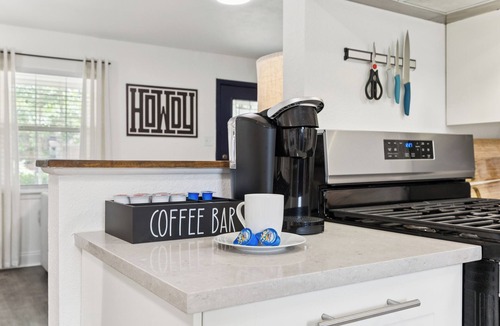 Farmers Branch House | Boho Bungalow near DFW Airport