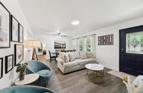 Farmers Branch House | Boho Bungalow near DFW Airport