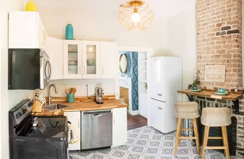 Metropolitan House | Boho Bungalow - South Historic District