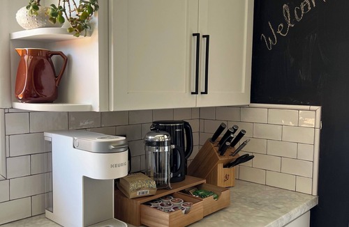 Lodi House | BOHO Bungalow – Walk to Downtown