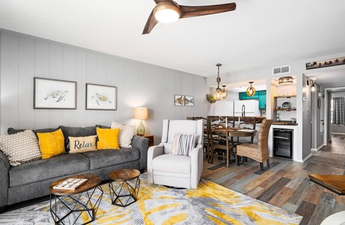 Harbor Oaks Condo | BoHo by the Bay | Pet Friendly + Boat Slip