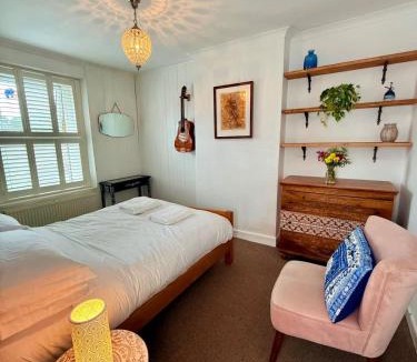 Staple Hill House | Boho-Chic Cottage Retreat