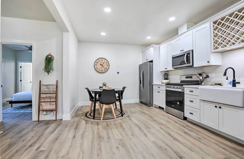 Folsom House | Boho-Chic Folsom Retreat: Walkable Location!