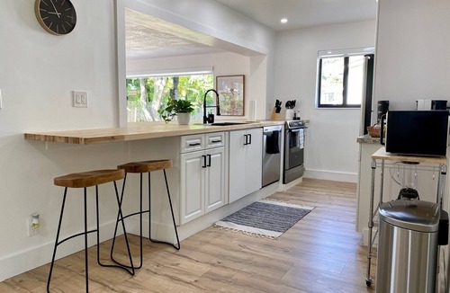 El Portal House | Boho Chic House-POOL & FIREPIT - 15 mins to South Beach