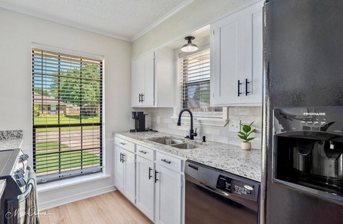 Bossier City House | Boho-chic retreat!