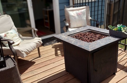 Walnut Grove House | Boho Comfort & Mountain View! Your pup wants u to bring em to the BEST dog park!