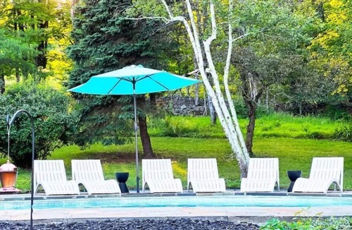 Accord House | BoHo Farm House with heated pool