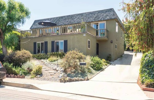 La Playa House | Boho Flat 1 block from exclusive beach!