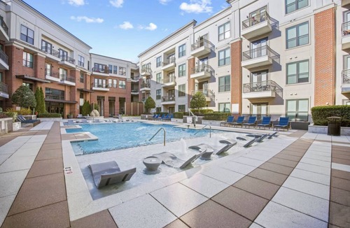 Barclay Downs Condo | BoHo Flat in Stylish SouthPark Charlotte~King Bed~Long Term Welcome
