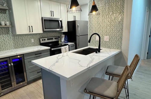 Francolin Place Condo | Boho Island Paradise - Remodeled 2BR/2BA