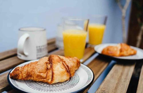 Shoscombe Apartment | Boho Loft in Somerset - Private Parking