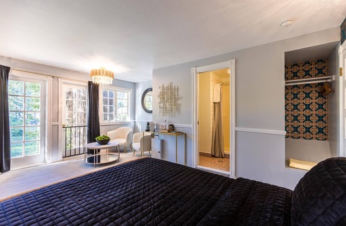 Northwood Hotel | Boho Manor Resort - Room 24