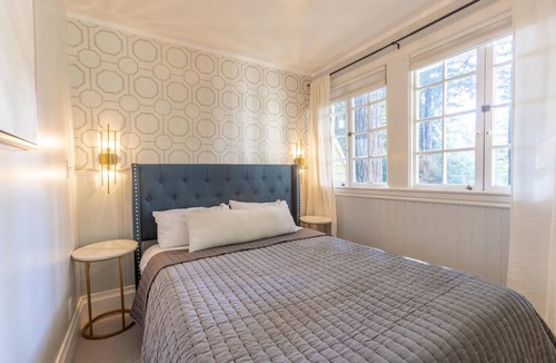 Northwood Hotel | Boho Manor Resort - Room 28