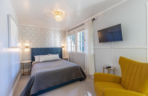 Northwood Hotel | Boho Manor Resort - Room 28