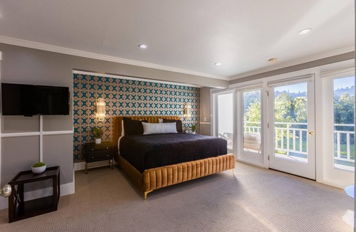 Northwood Hotel | Boho Manor Resort - Studio G