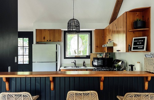 Gravenhurst Cottage | Boho Muskoka Cottage 5 Min From The Water