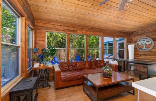 Cherrywood House | Boho Ranch in Hip East Austin with cowboy pool & hot tub