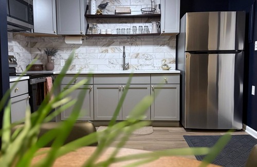 Hebron House | Boho Retreat 35 min to Intel Quiet + Comfy