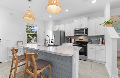 Arlington House | Boho Townhome in Alderman Park