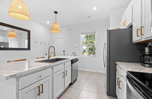 Arlington House | Boho Townhome in Alderman Park