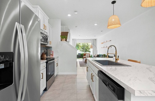 Arlington House | Boho Townhome in Alderman Park