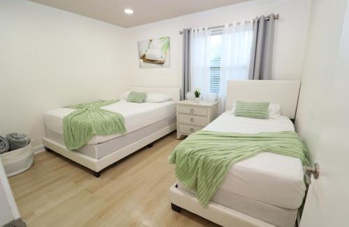 Greater Northdale House | Boho Villa Tampa with Private Pool & BBQ