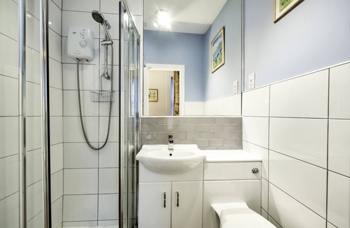 Kelvinbridge House | Boho West End Townhouse 6 Bed 6 Bath Sleeps 10