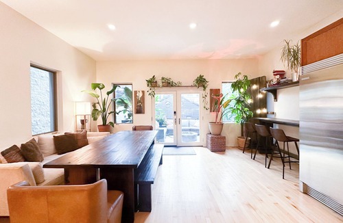 Wicker Park House | Bohome Chicago | 4BR + Sauna + Chefs Kitchen