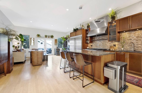 Wicker Park House | Bohome Reserve: Chicago Wicker Park Sauna Chef's Kitchen Outdoor Lounging