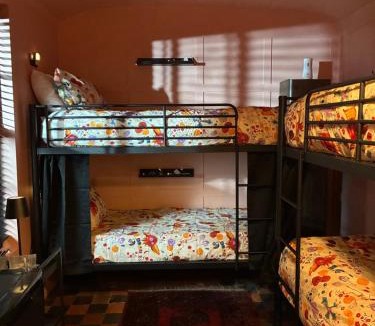 Macclesfield Hostel | BOHOSTEL