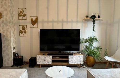 Grandvilliers House | Boiklo - Maison de Campagne Avec Piscine Chauffée/billard/jacuzzi - 9 Personnes