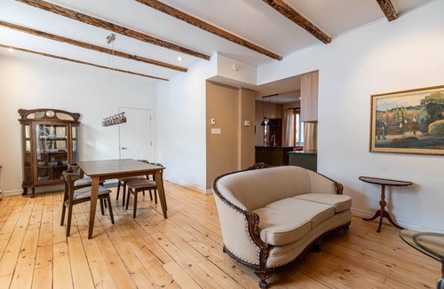 Lower Town Apartment | Bois & Marée (1-1116)