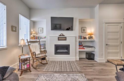 Veterans Park House | Boise Townhome with Rooftop Deck, 2 Mi to Downtown!