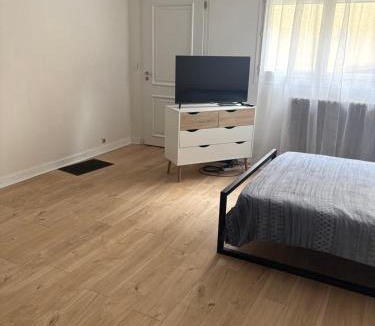 Bolbec Apartment | Bolbec Église
