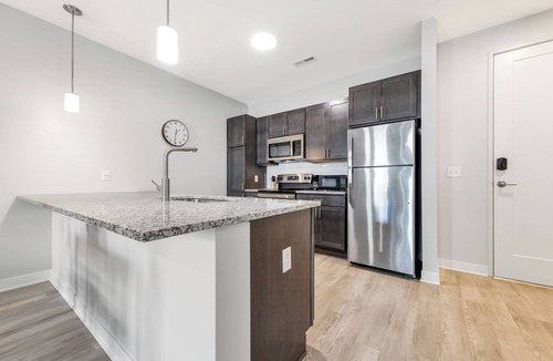 St. Peters Apartment | Bold 2127 I Stunning One Bedroom Suite