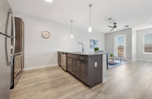 St. Peters Apartment | Bold 2216 I Stunning One Bedroom Modern Suite