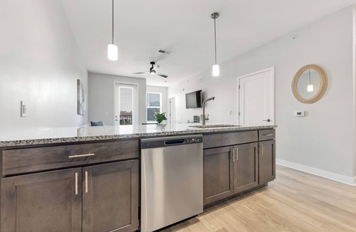 St. Peters Apartment | Bold 2216 I Stunning One Bedroom Modern Suite
