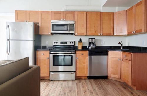 Boston Financial District Apartment | Bold, Spacious 2br in Boston`s Financial District