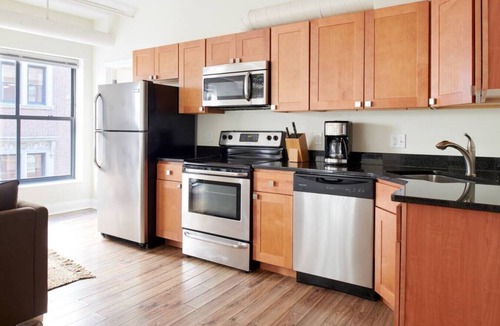 Boston Financial District Apartment | Bold, Spacious 2br in Boston`s Financial District