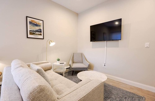 Prudential - St. Botolph Apartment | Bold & Spacious Studio | Back Bay