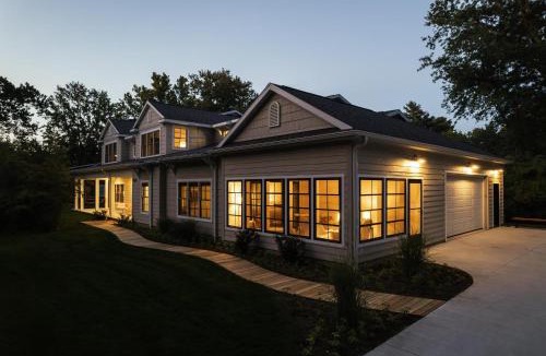 Lakeside House | Bold Stump Cottage