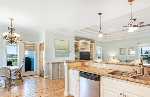 Crystal Beach House | Bolivar Breeze 3 Bedroom Home by RedAwning