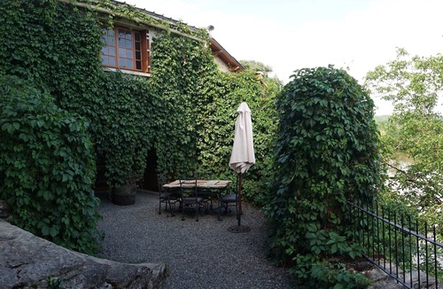 Varen Cottage | "Bon Accueil" Cosy cottage on the waterfront